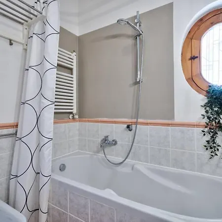 Casa Mabel-Un Giardino Tra Lago E Monti * Gardone Riviera