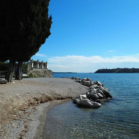 Casa Mabel-Un Giardino Tra Lago E Monti Σπίτι διακοπών *